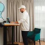H24 Hotel