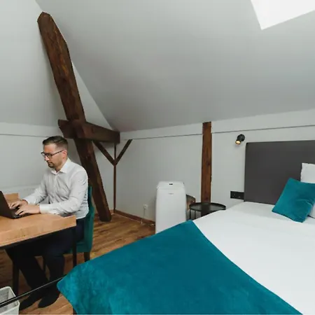 H24 Hotel